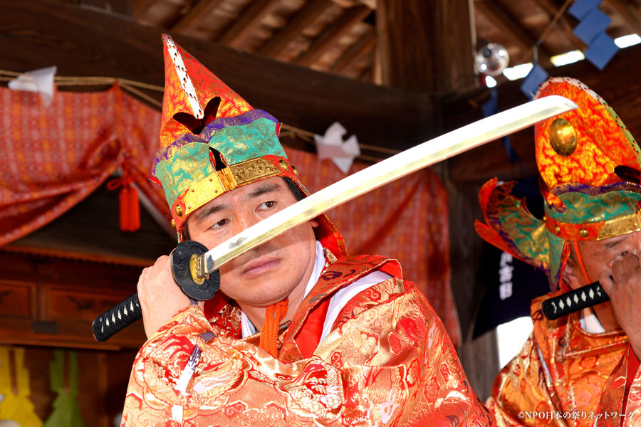 山梨岡神社　吾妻屋宮春季例大祭