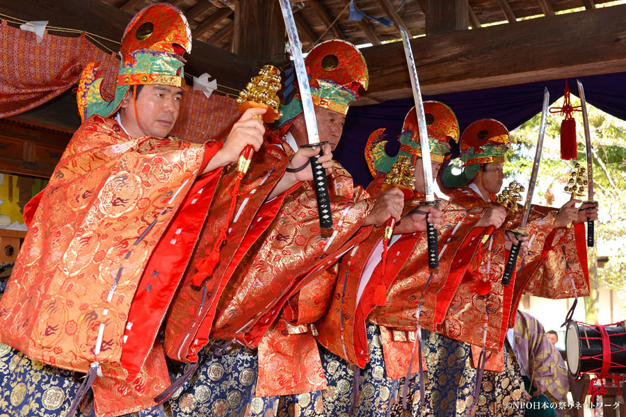 山梨岡神社　吾妻屋宮春季例大祭2