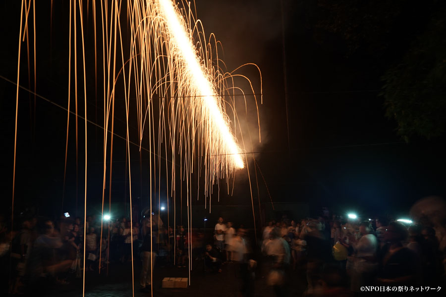 献燈祭六月灯・科長神社のからくり花火4