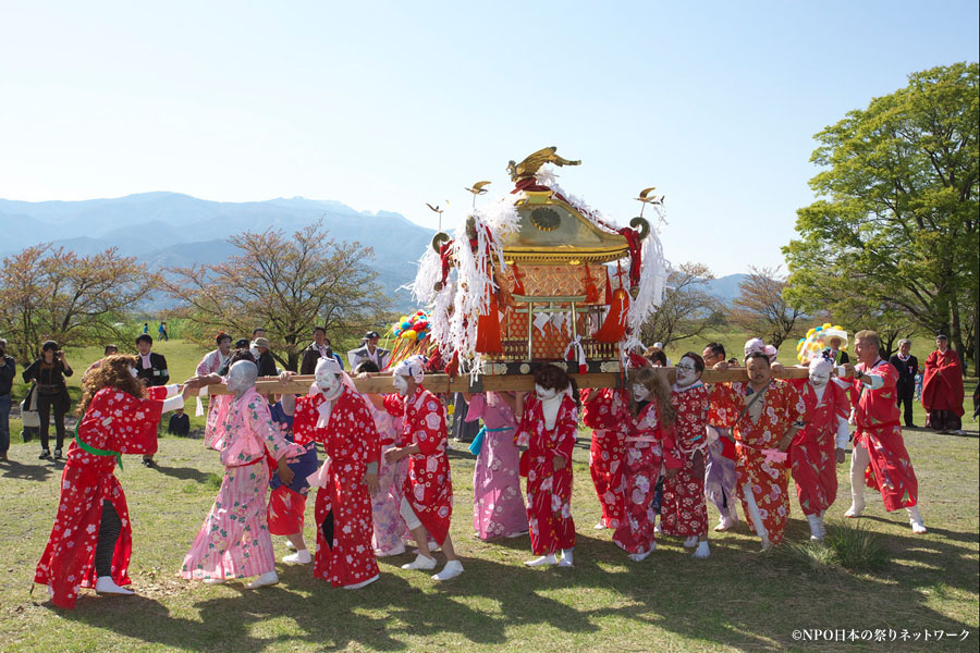 おみゆきさん（甲斐国一宮浅間神社例大祭大神幸祭）