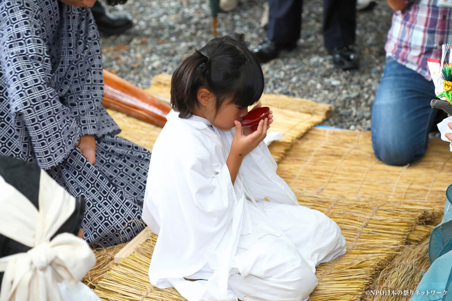 鳴無神社秋の大祭（チリヘッポ）