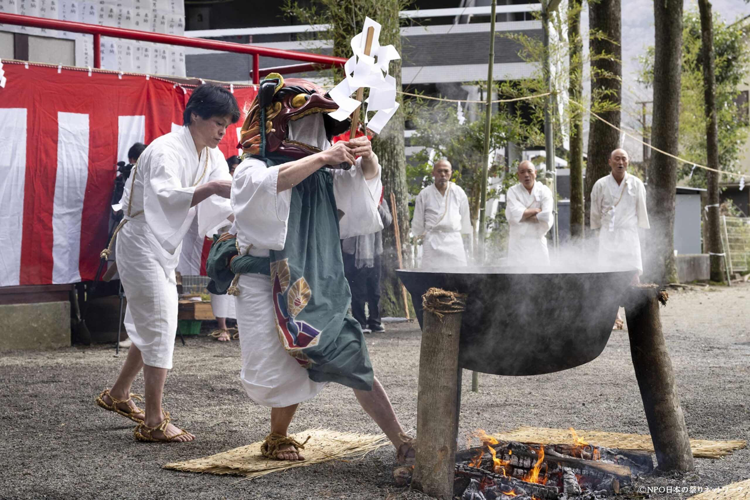 仙石原諏訪神社例大祭（湯立獅子舞）2