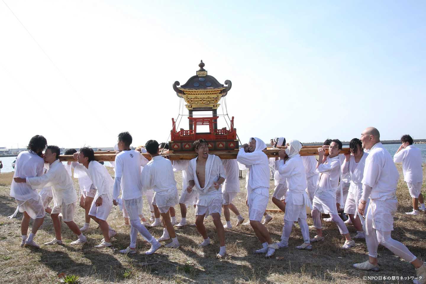 厳島神社祭典・鼠ヶ関神輿流し9